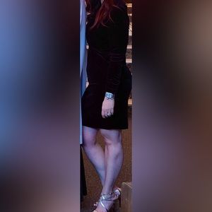 Long Sleeve Black Velvet Dress